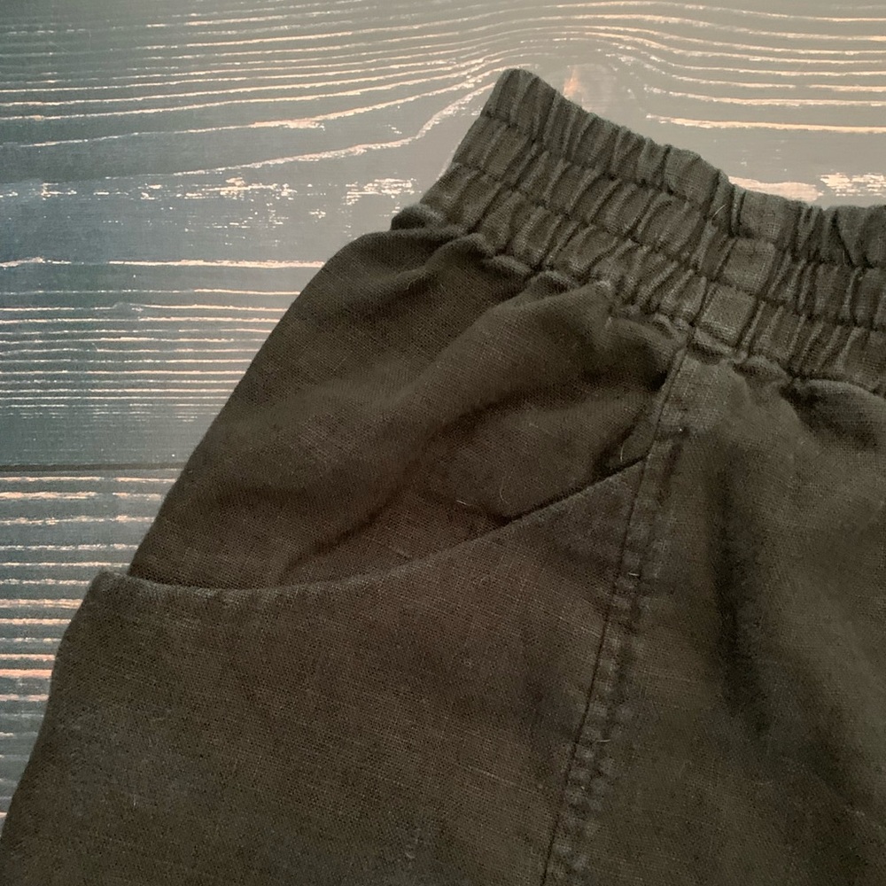 Elizabeth Suzann Black High Waist Women Shorts - Picture 3 of 6